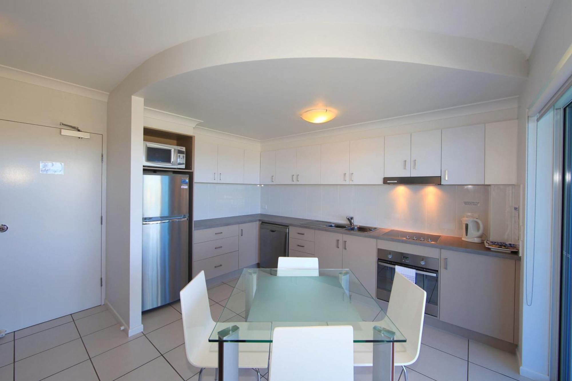 Koola Beach Apartments Bargara Quarto foto